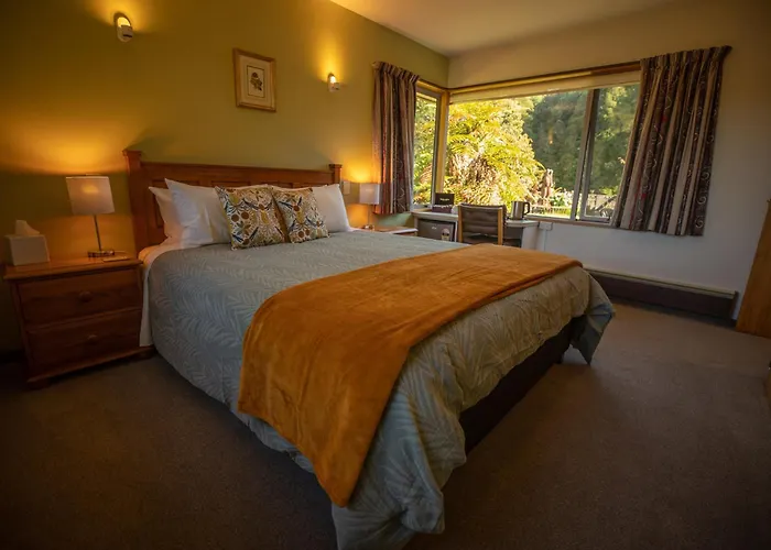 Woodland Glen Lodge B&B