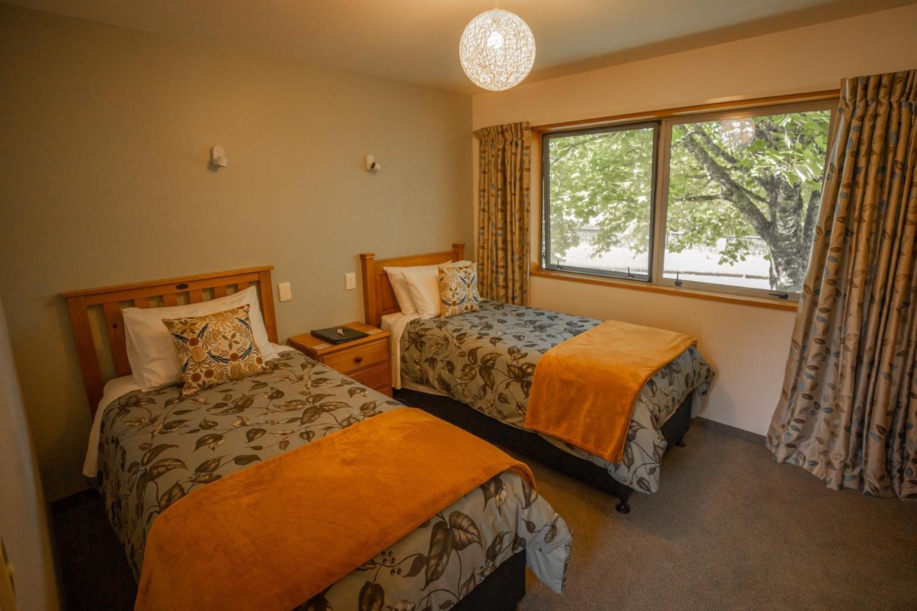 Woodland Glen 3*